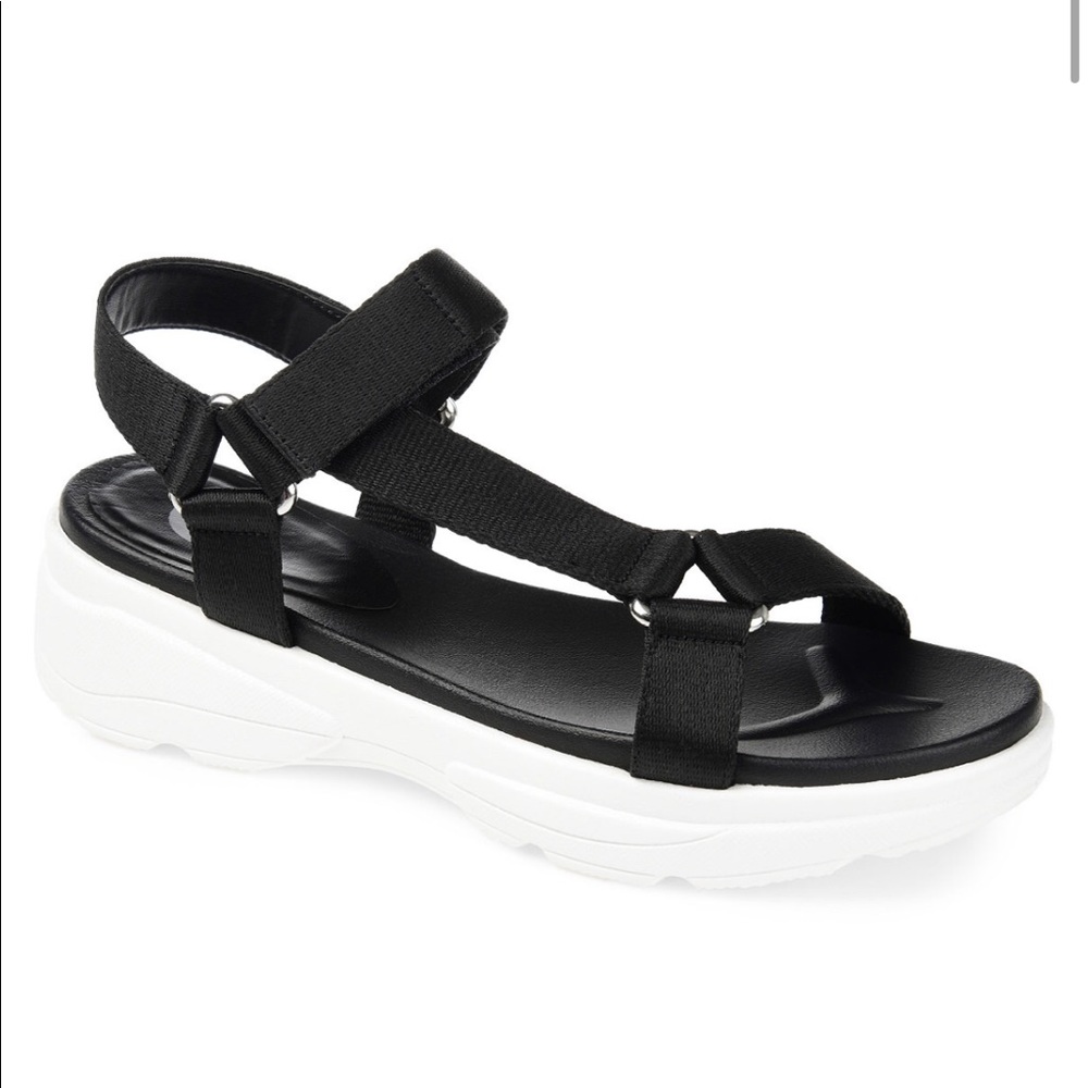 Journee Collection women's Varro Sandals